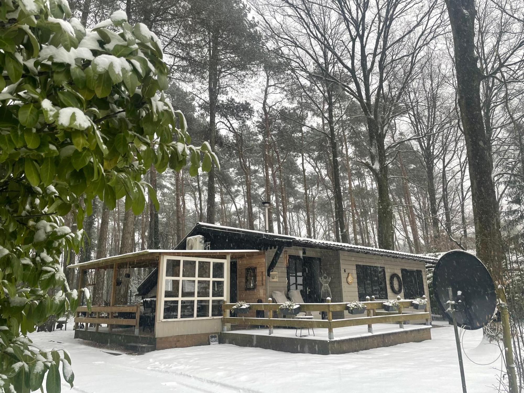 Hotel Chalet Sint Zutendaal Exteriér fotografie